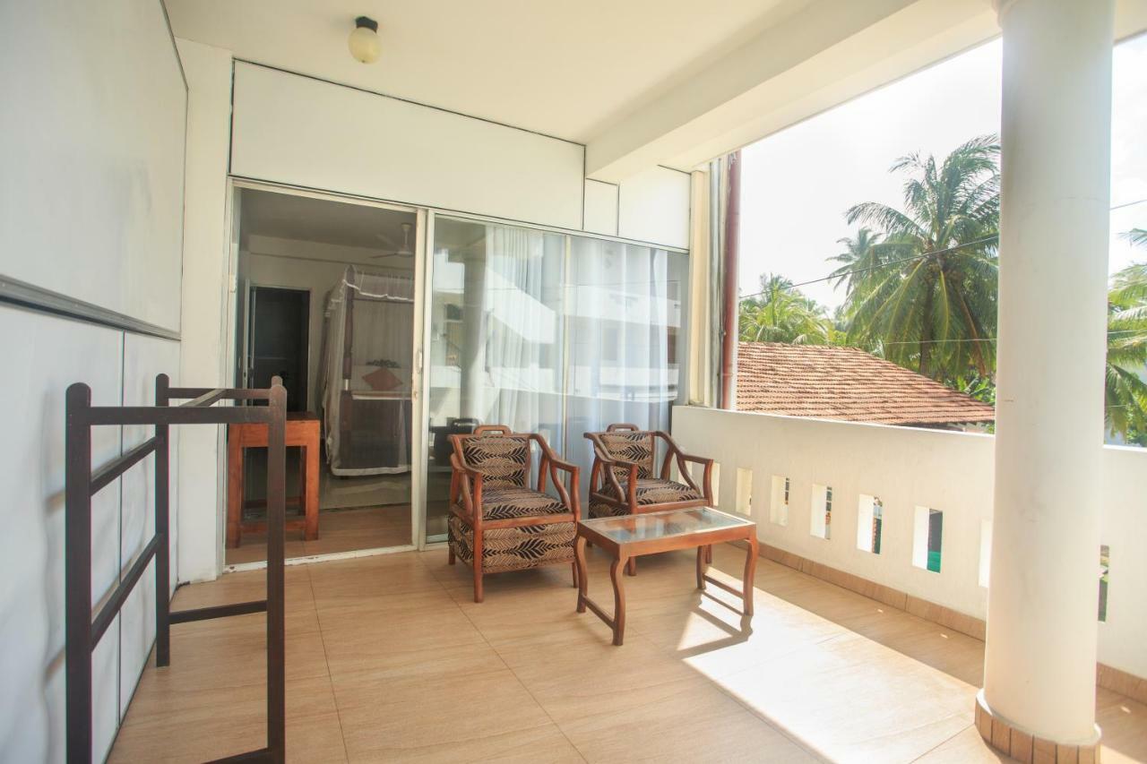 Tharanga Surfing Villa Ahangama Extérieur photo