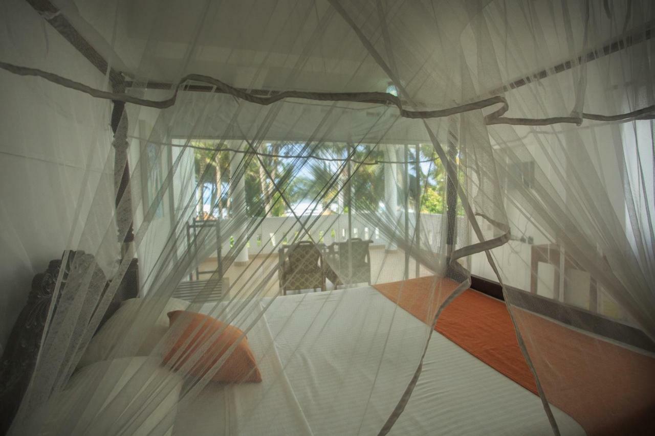 Tharanga Surfing Villa Ahangama Extérieur photo
